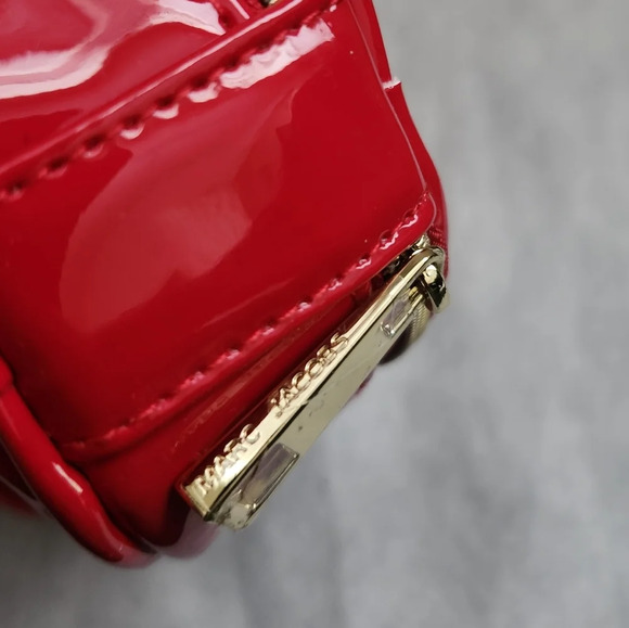 Marc Jacobs Patent Leather Red Mini Circle Bag - Picture 6 of 6